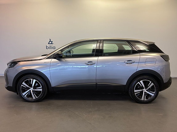 Peugeot 3008 2 of 12