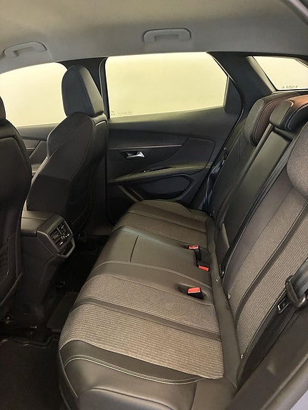 Peugeot 3008 7 of 12