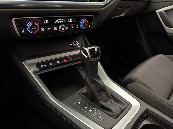 Audi Q3 24 of 30