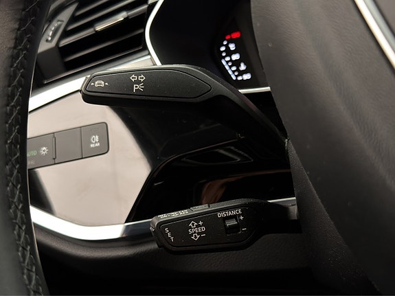 Audi Q3 15 of 30