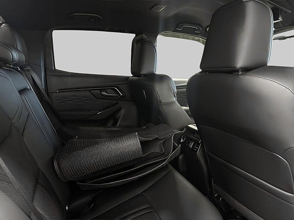 Isuzu D-max 16 of 16