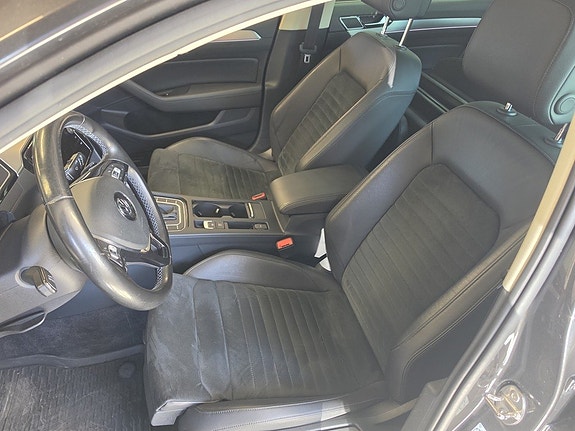 Volkswagen Passat 6 of 14