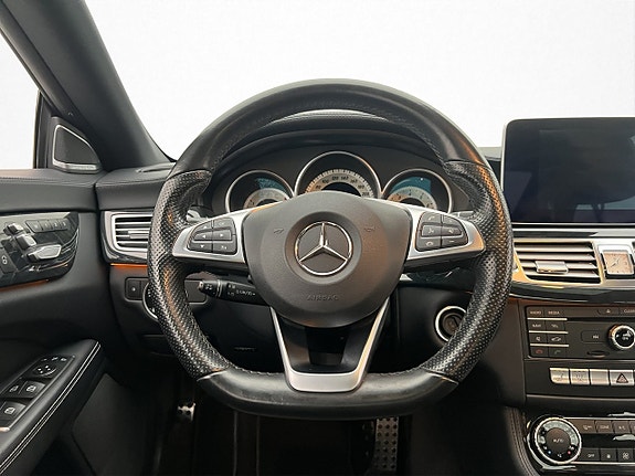 Mercedes-Benz CLS400 16 of 30