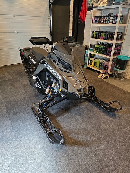 Polaris Indy 650 Xcr 136" 2 of 8