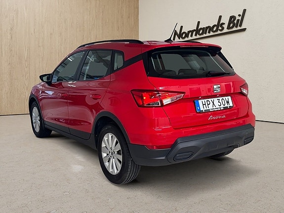 Seat Arona 2 of 7