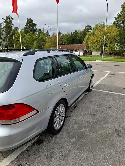 Volkswagen Golf V 3 of 6