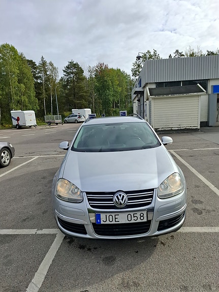 Volkswagen Golf V 6 of 6