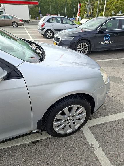 Volkswagen Golf V 4 of 6