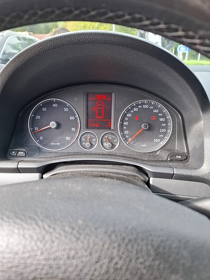 Volkswagen Golf V 5 of 6