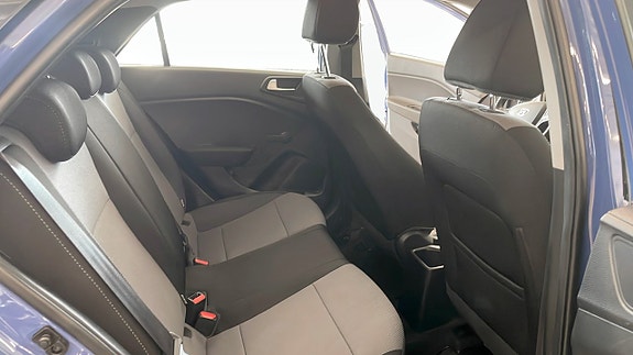 Hyundai i20 5 of 9