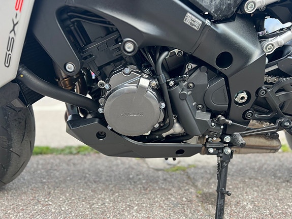 Suzuki GSX-S1000 7 of 7