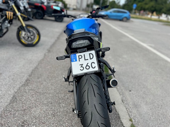 Suzuki GSX-S1000 5 of 7