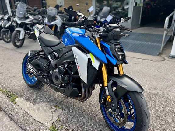 Suzuki GSX-S1000 2 of 7