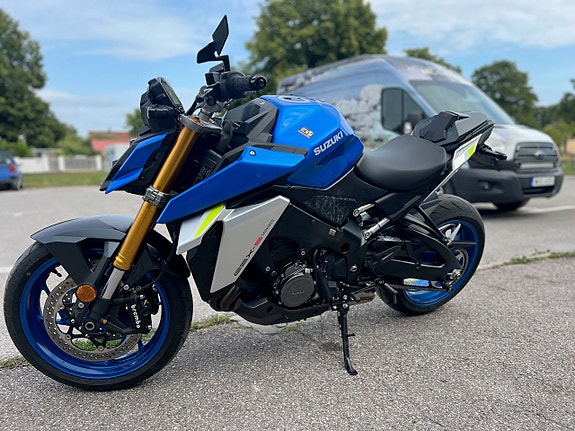 Suzuki GSX-S1000 6 of 7