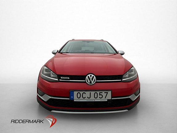 Volkswagen Golf Alltrack 2 of 30