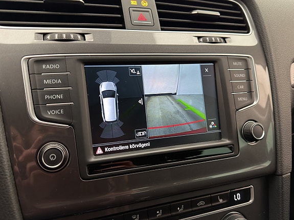 Volkswagen Golf Alltrack 19 of 30