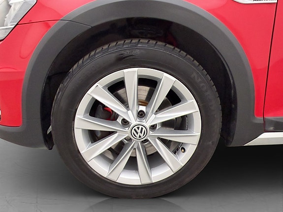 Volkswagen Golf Alltrack 27 of 30