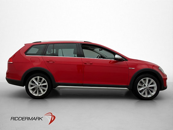 Volkswagen Golf Alltrack 9 of 30