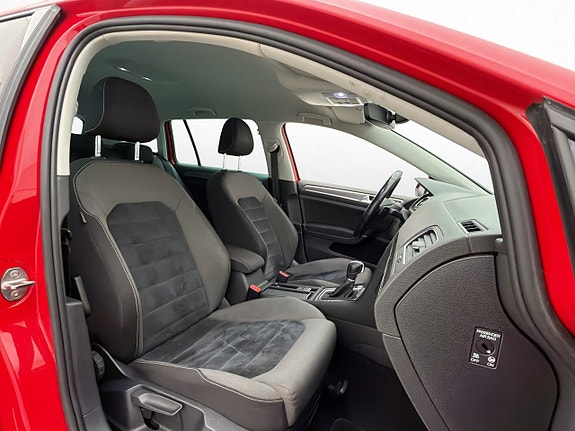 Volkswagen Golf Alltrack 23 of 30