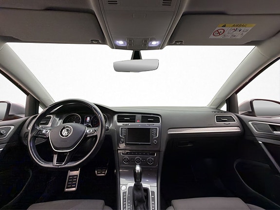 Volkswagen Golf Alltrack 12 of 30