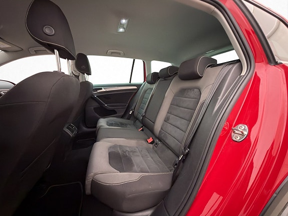Volkswagen Golf Alltrack 25 of 30