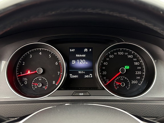 Volkswagen Golf Alltrack 17 of 30