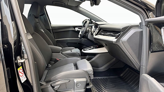 Audi Q4 e-tron 11 of 14
