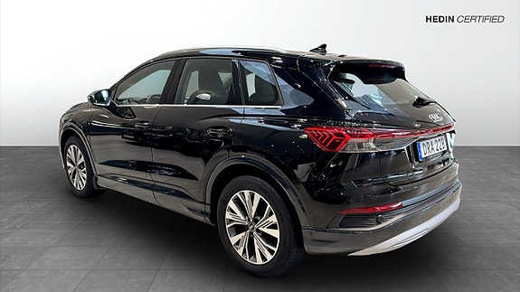 Audi Q4 e-tron 6 of 14
