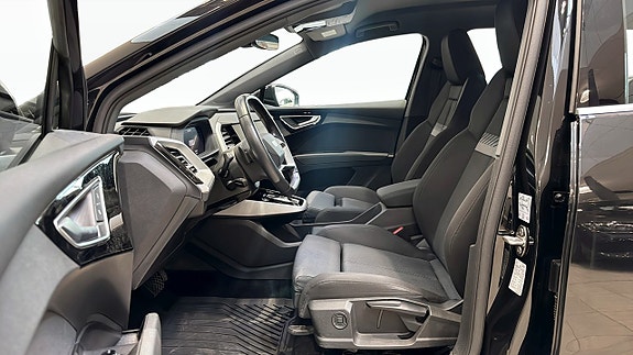 Audi Q4 e-tron 10 of 14