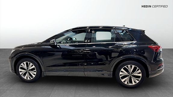 Audi Q4 e-tron 7 of 14