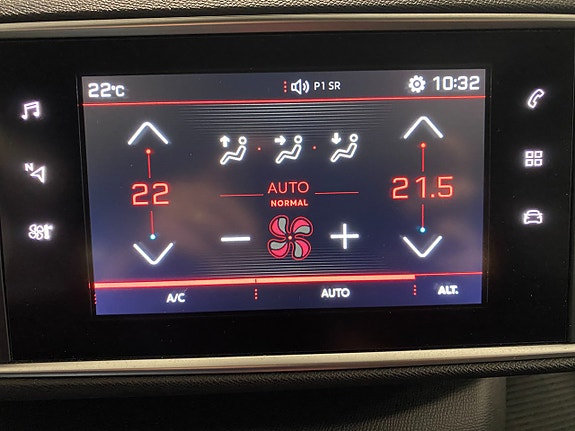 Peugeot 308 SW 21 of 25