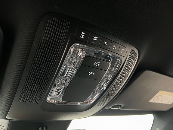 Mercedes-Benz A250 e 19 of 30