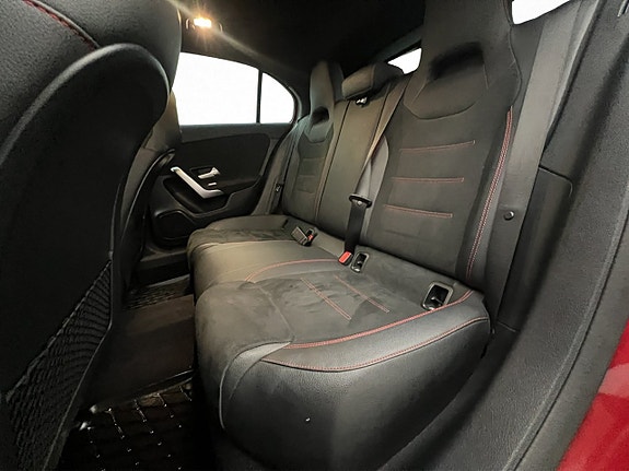 Mercedes-Benz A250 e 28 of 30