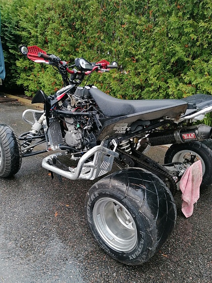 Suzuki Dresel LT-r 450 2 of 4