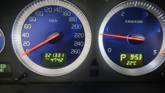 Volvo XC90 13 of 15