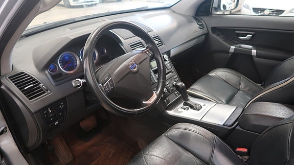 Volvo XC90 9 of 15