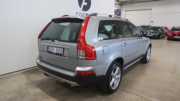 Volvo XC90 4 of 15