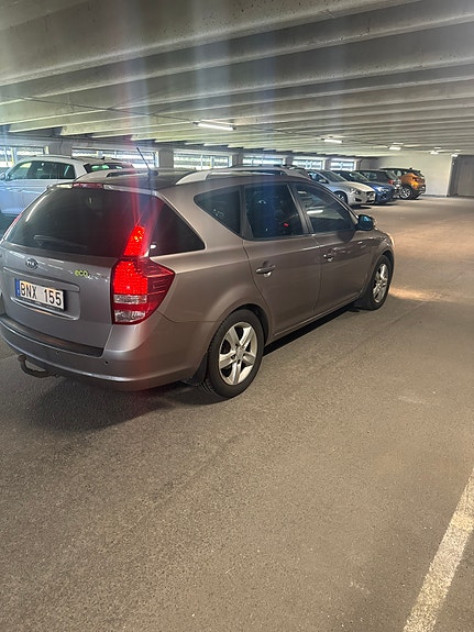 Kia Ceed 3 of 5
