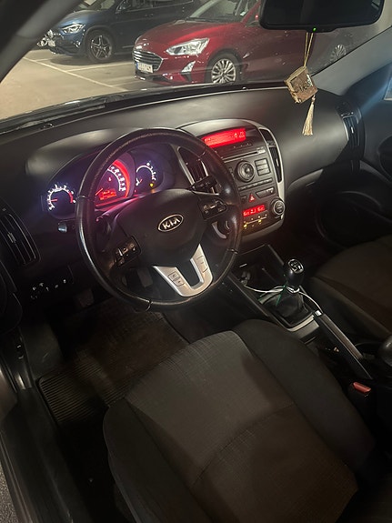 Kia Ceed 4 of 5