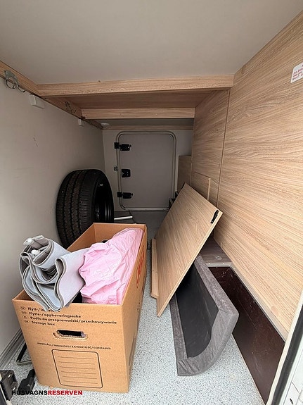 Knaus Van TI Plus 650 MEG 4WD Platinum Selection -MAN 6 of 24