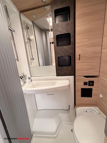 Knaus Van TI Plus 650 MEG 4WD Platinum Selection -MAN 24 of 24