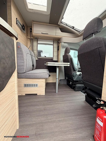 Knaus Van TI Plus 650 MEG 4WD Platinum Selection -MAN 10 of 24