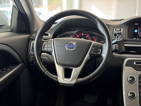 Volvo V70 11 of 25