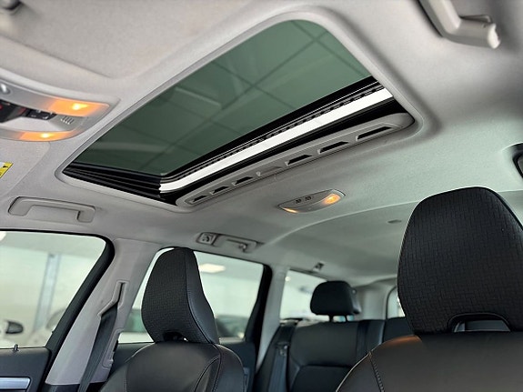 Volvo V70 19 of 25