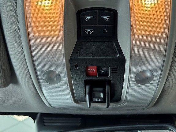 Volvo V70 20 of 25