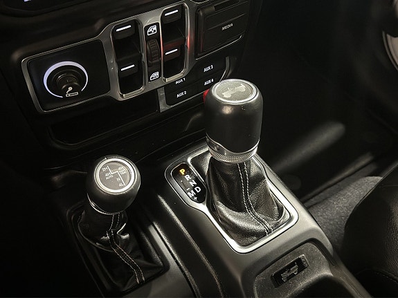 Jeep Wrangler Unlimited 17 of 19