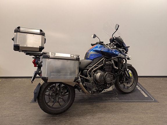 Triumph Tiger 1200 Explorer XRX 3 of 8