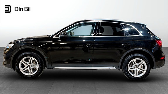 Audi Q5 2 of 30