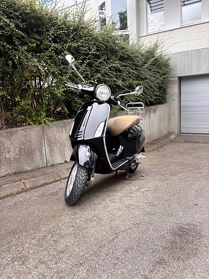 Piaggio Primavera 50 2 of 4