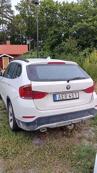 BMW X1 3 of 9